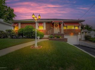 1202 Richmond Rd, Staten Island, NY 10304