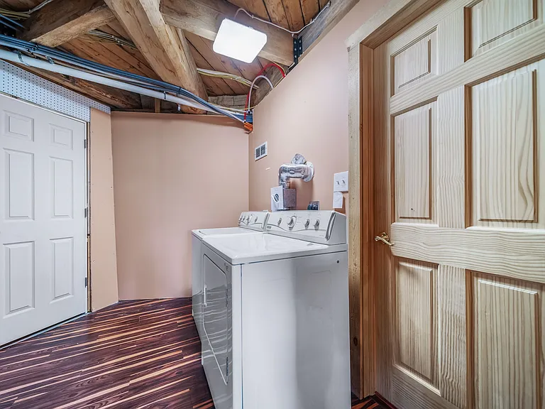 390 Pine View Dr — Photo 19