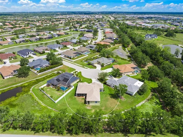 9106 Yarberry St, Sarasota, FL 34240