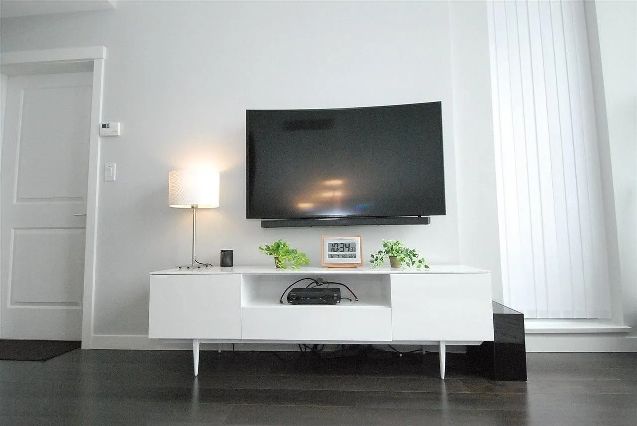 2 bed, 850 sqft, $3,800 — Photo 4