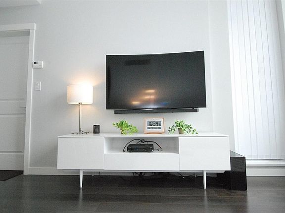4th image of 5638 Birney Ave