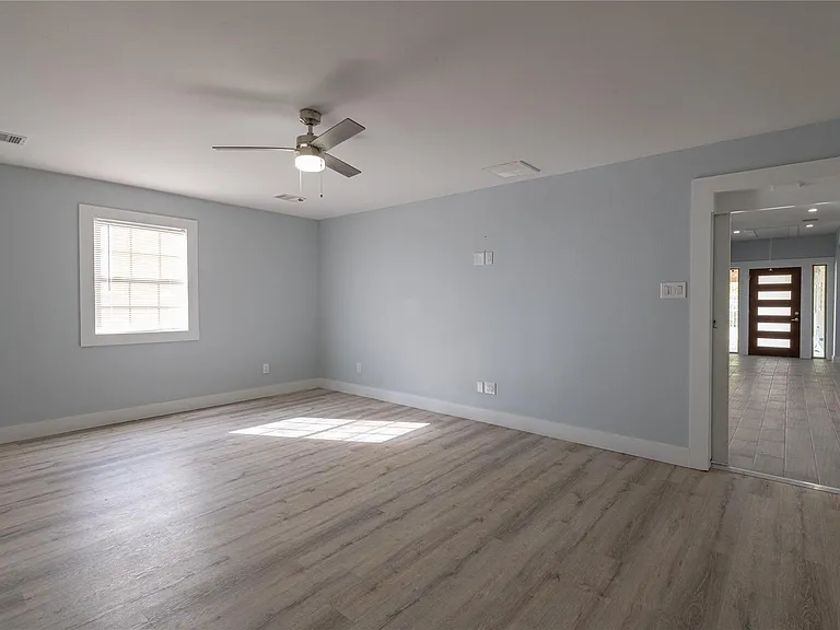 7610 Harlem St — Photo 10