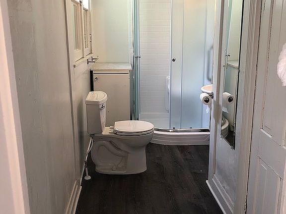 Master bath w/shower