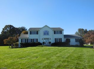 4 Nevius Rd, Whitehouse Station, NJ 08889