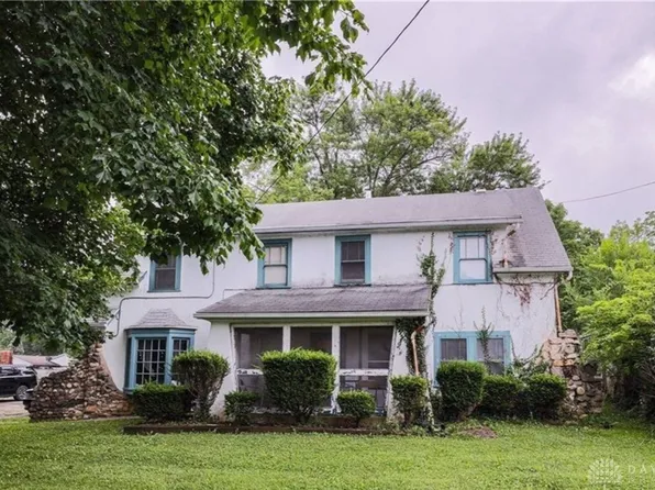 8215 N Main St, Dayton, OH 45415