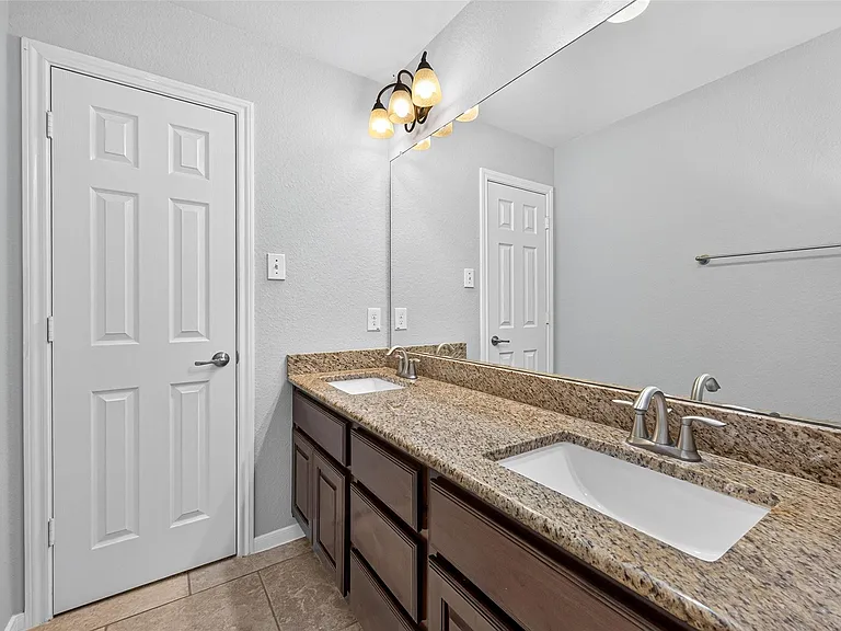 50 Vershire Cir — Photo 29