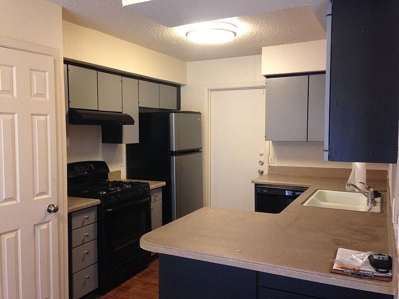 1st image of 6204 Hillston Dr