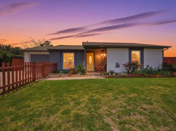 5700 Perrin St, The Colony, TX 75056