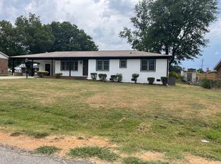 8 Stacy Dr, Greenville, SC 29617