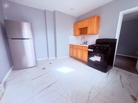 250 Van Houten St