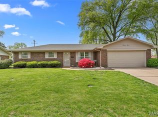 69 Bedford Dr, Belleville, IL