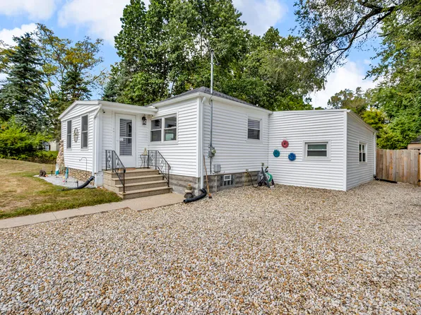 808 Eugene Ave, Jackson, MI 49203