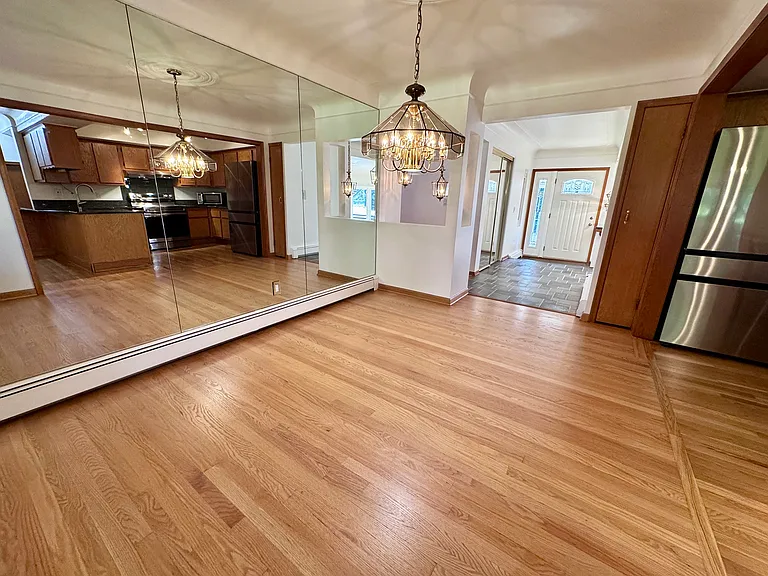17 Avonwood Blvd — Photo 9