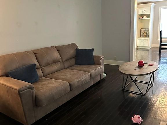 2nd image of 156 Yelverton Rd