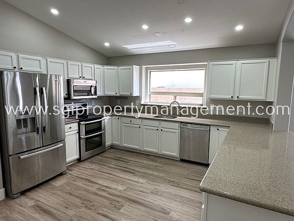 4th image of 2523 W White Feather Ln