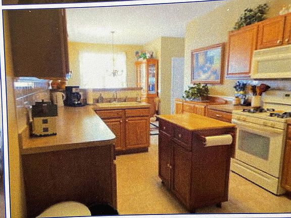 5th image of 13226 W Sheffield Ln