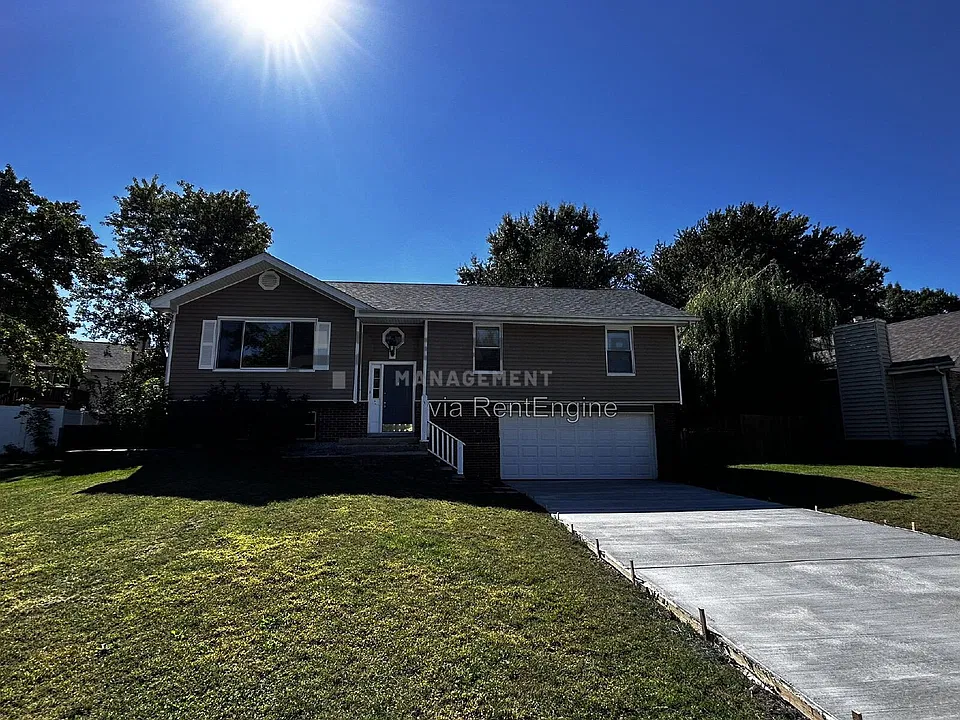 941 Guildford Ct