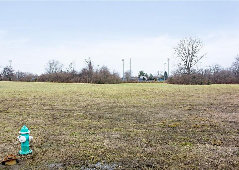 2nd image of 4030 S Post Rd