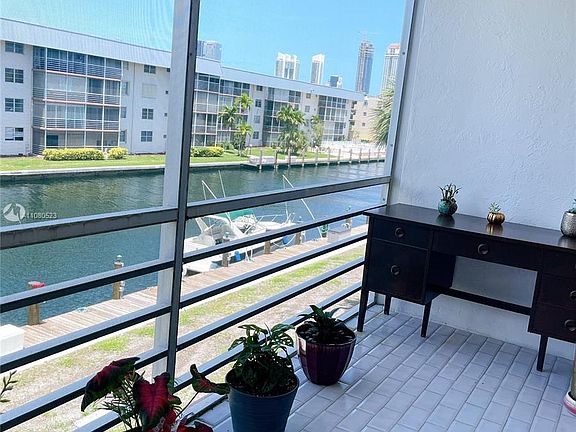 4th image of 3725 NE 169th St APT 307