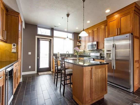 3rd image of 676 E Markea Ave Unit 11