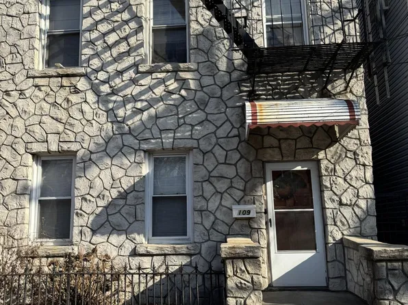 109 Monroe Ave, Staten Island, NY 10301