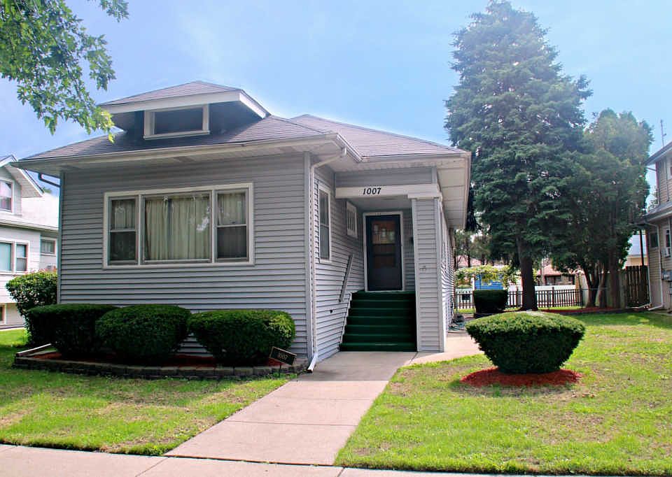 1st image of 1007 N 14th Ave