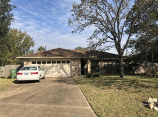 5809 Canterbury Dr, Bryan, TX 77802