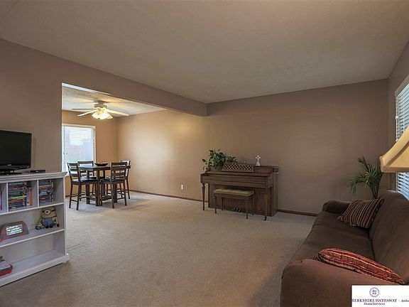 4th image of 7815 S 99th St