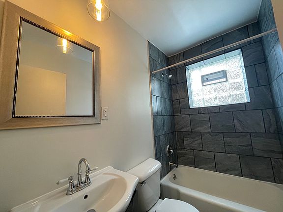 4th image of 1417 N Prospect Ave #105