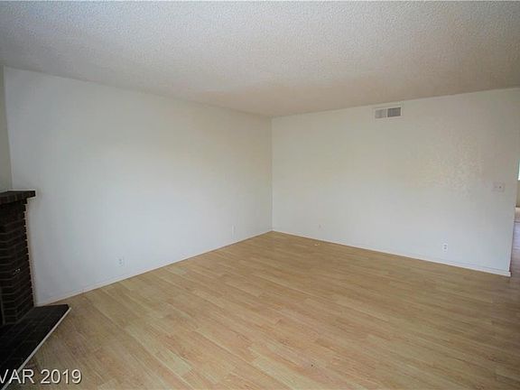 3rd image of 6209 Bellota Dr APT B