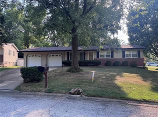 2429 Fayview Dr, Saint Louis, MO 63114