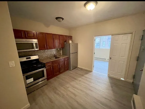 92 Fountain Avenue image 1 of 5