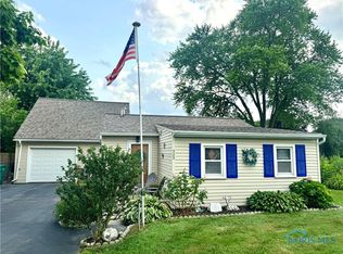 323 Brentwood Dr, Northwood, OH 43619