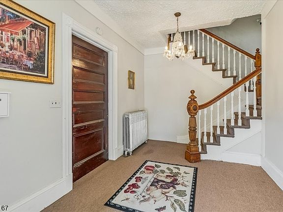4th image of 68 Tenafly Rd