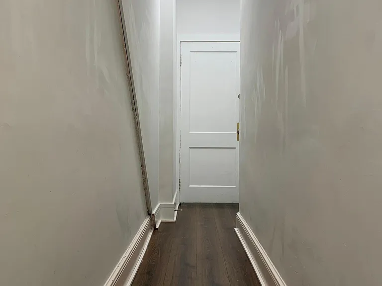 139 Boyd Ave #1F — Photo 24