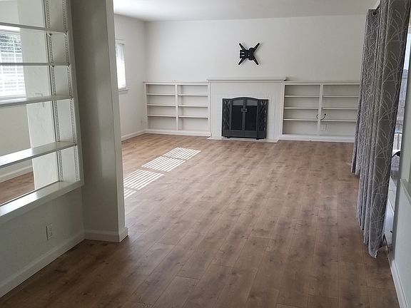5th image of 4791 N Harrison Ave