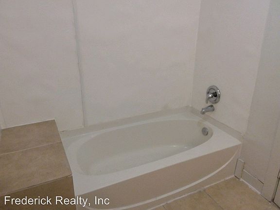 4th image of 530 N Arlington Ave