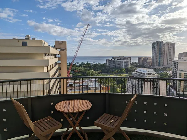 421 Olohana St APT 2003, Honolulu, HI 96815