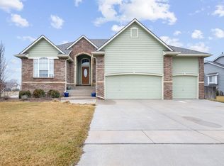 615 N Somerset Ct, Andover, KS 67002