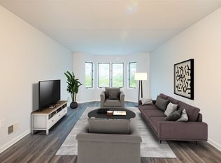 416 Ellery Ct, Edgewater, NJ 07020