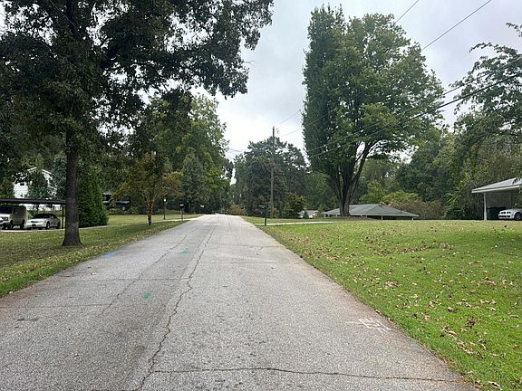 4th image of 1733 Agnes St SW