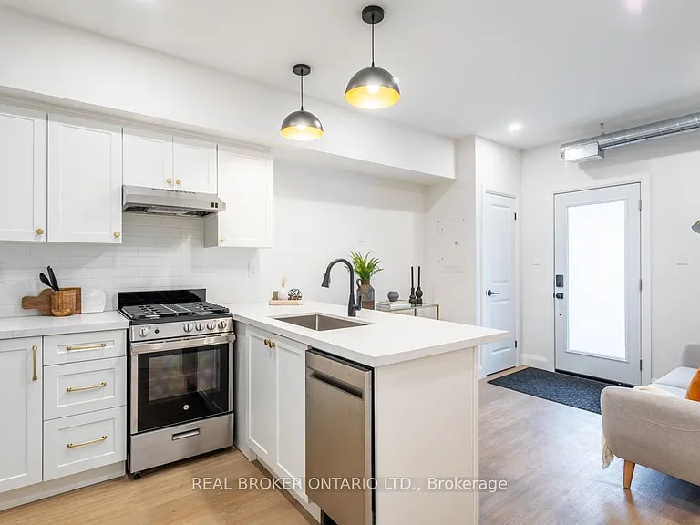 113 Catharine St N #1 — Photo 7