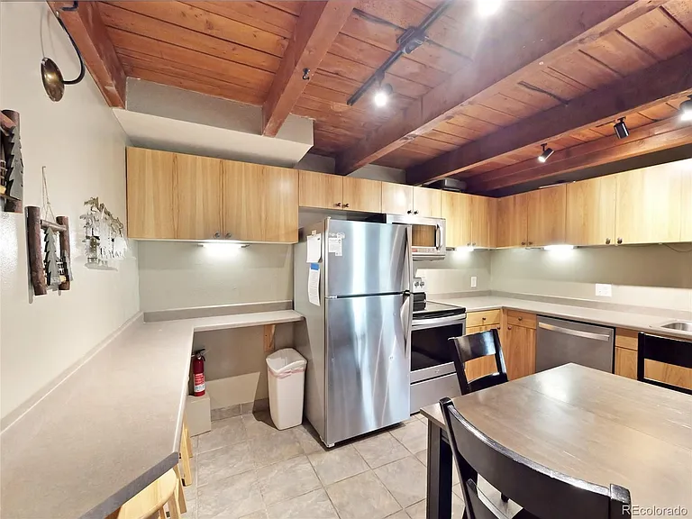 2200 Lodge Pole Cir #B-306 — Photo 6