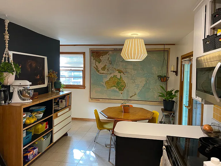 713 Robert Burns Dr — Photo 5
