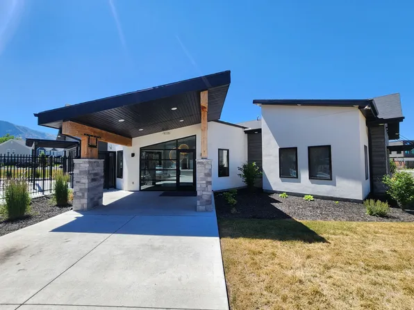 462 W 40 S Unit 203, Providence, UT 84332