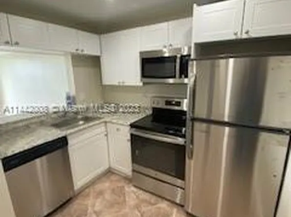 486 NW 165th Street Rd APT B403, Miami, FL 33169