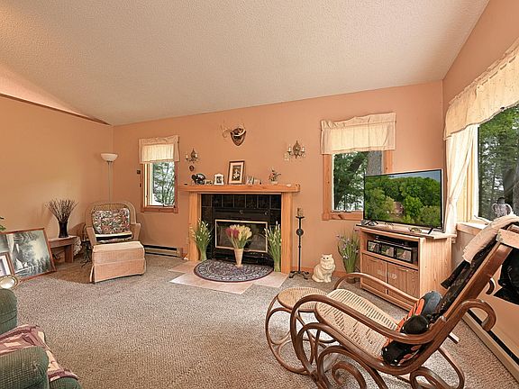 3rd image of 11284 W Splithand Rd