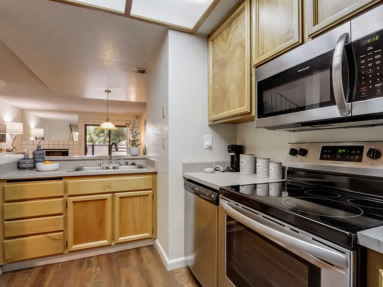 Ardenwood Forest Rental Condos — Photo 10