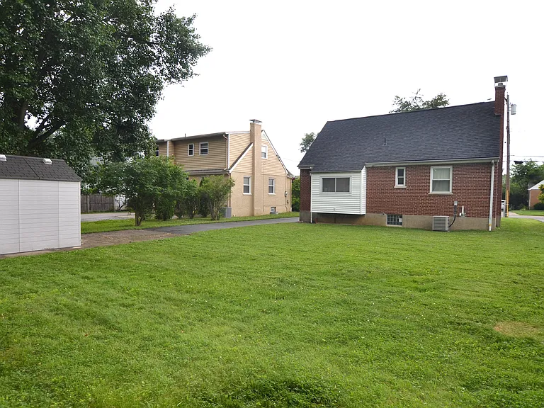 4625 Orchard Ln — Photo 18