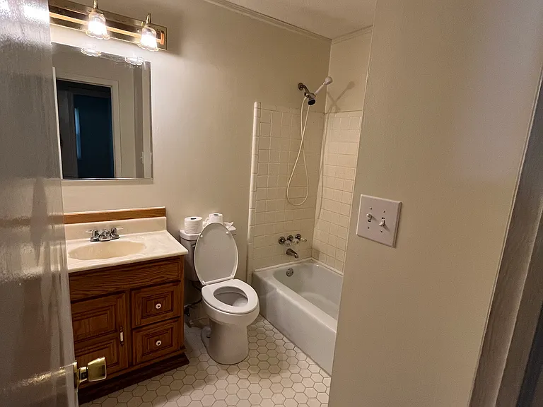 2148 Rosier Rd — Photo 11
